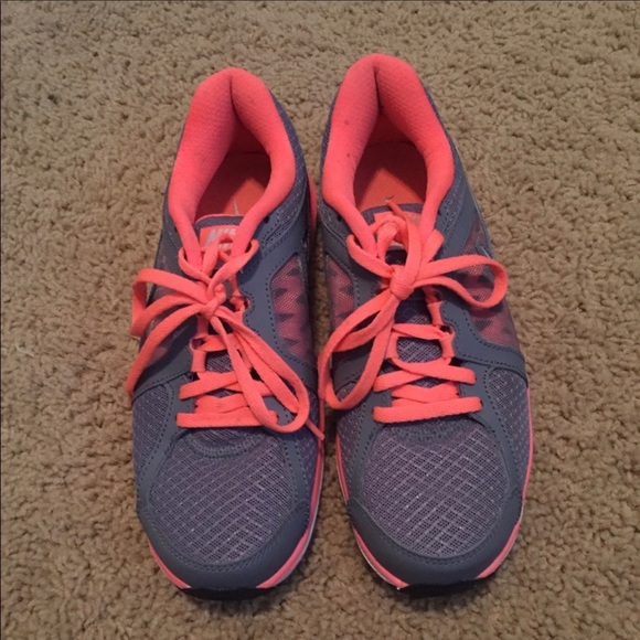 Nike’s - Picture 2 of 4